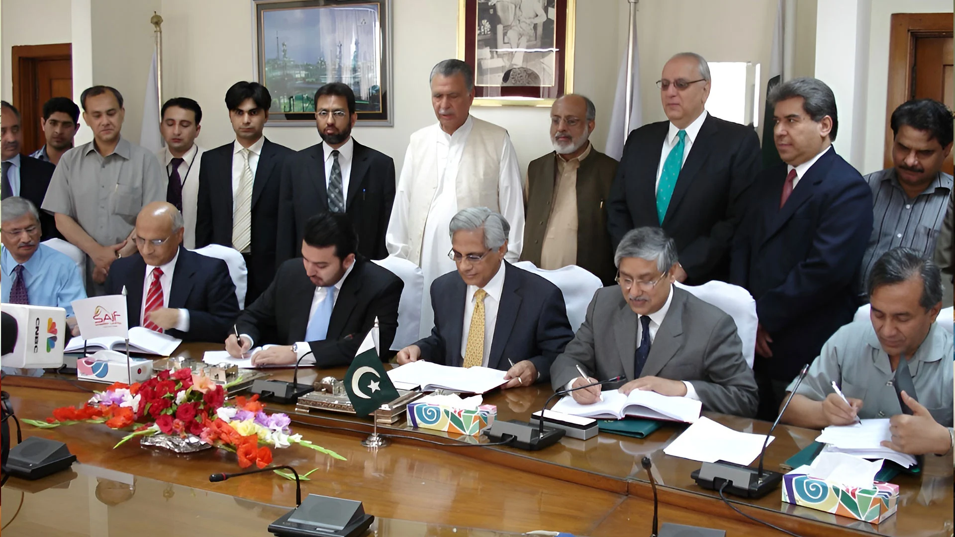 Khan has also worked with Merrill Lynch, Salomon Smith Barney and ABN AMRO Bank